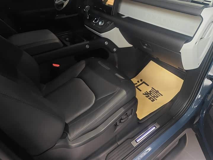 Фото 8 - Land Rover Defender