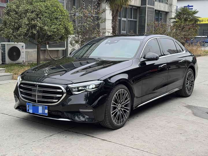 Photo 1 - Mercedes-Benz E-Class