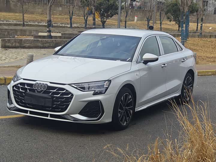 Фото 1 - Audi A3