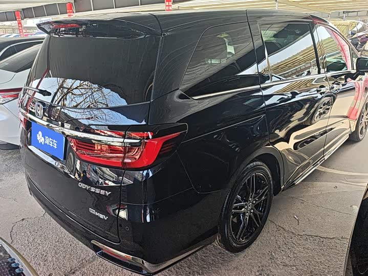 Фото 3 - Honda Odyssey