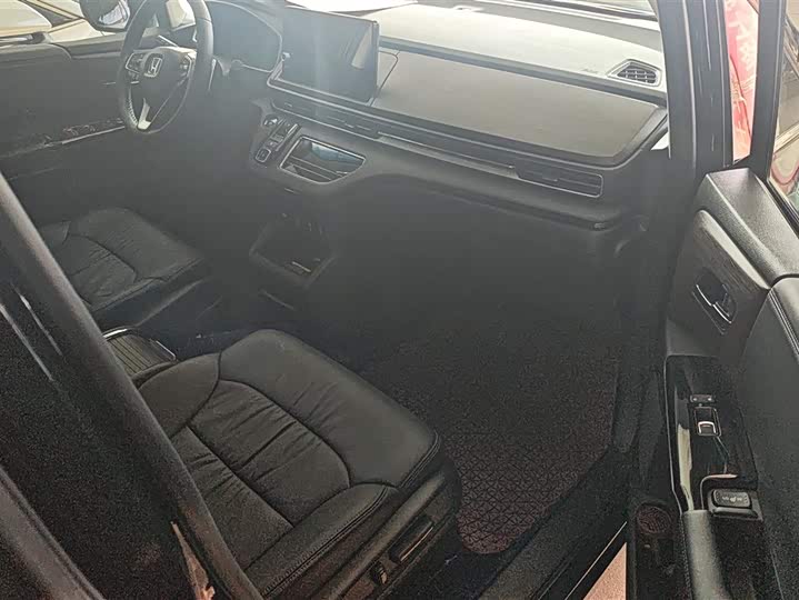 Фото 8 - Honda Odyssey