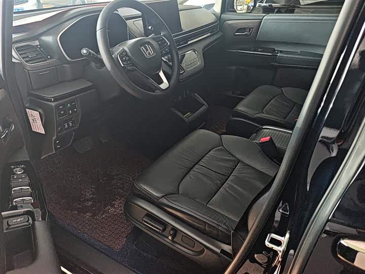 Фото 9 - Honda Odyssey