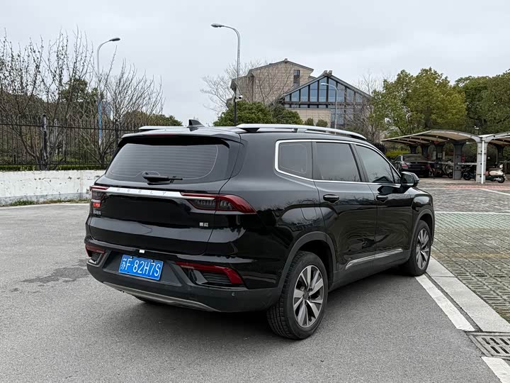 Фото 7 - Geely Okavango