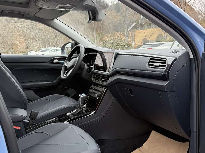 Photo 4 - Volkswagen Tharu