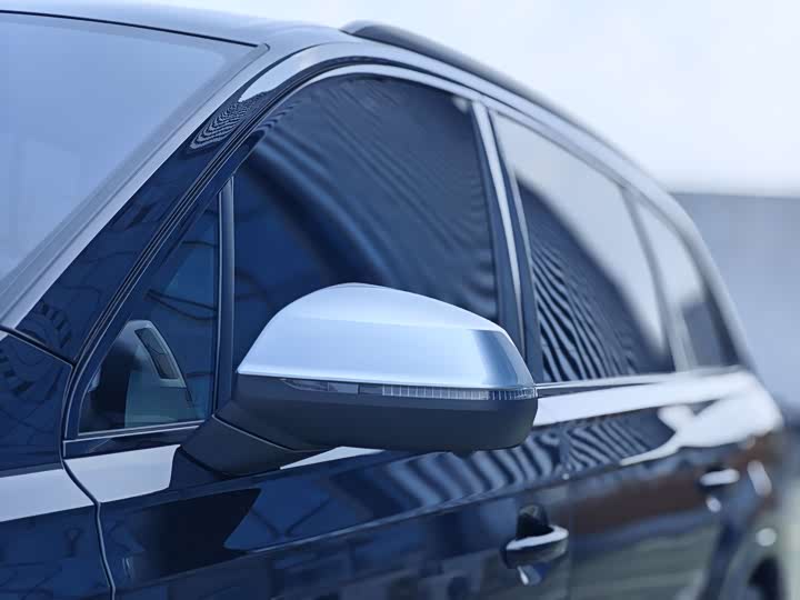 Фото 11 - Audi SQ7