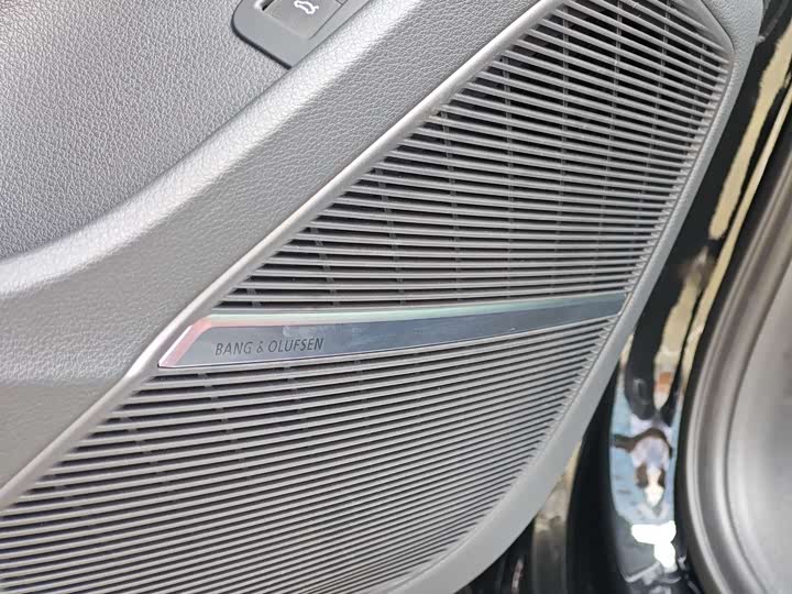 Фото 26 - Audi SQ7