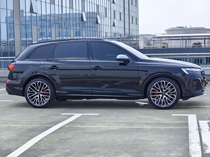 Фото 4 - Audi SQ7