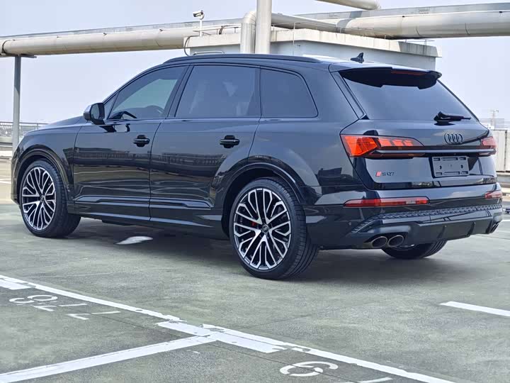 Фото 7 - Audi SQ7
