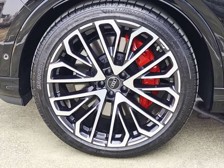 Фото 8 - Audi SQ7