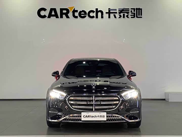 Photo 2 - Mercedes-Benz E-Class