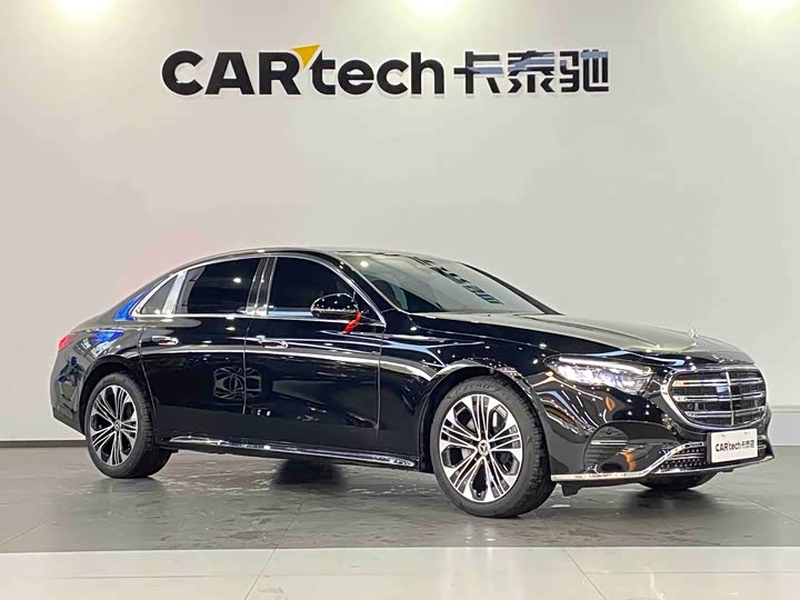 Photo 3 - Mercedes-Benz E-Class