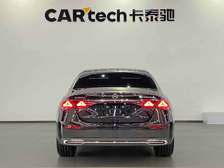 Photo 5 - Mercedes-Benz E-Class