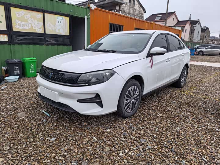 Фото 4 - Dongfeng Forthing S60 EV