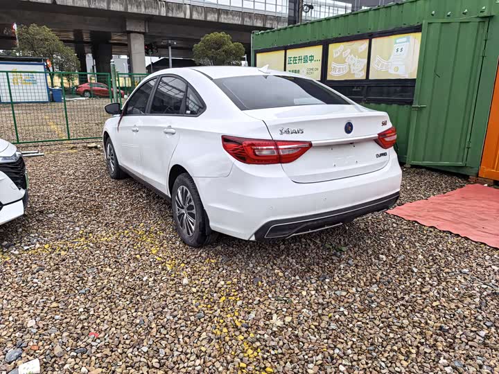 Фото 5 - Dongfeng Forthing S60 EV