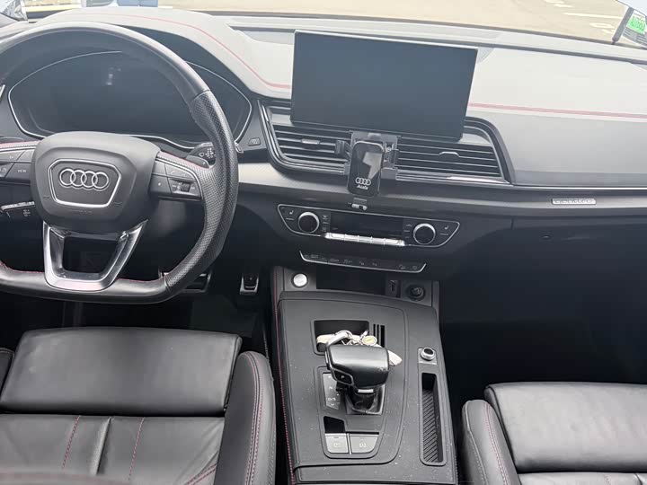 Фото 6 - Audi Q5L Sportback