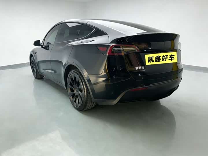 Фото 4 - Tesla Model Y