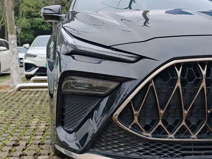 Фото 4 - MG Motor 5 Scorpio