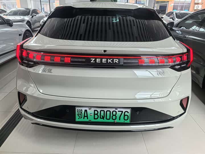 Photo 7 - Zeekr 001