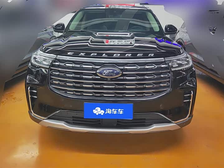 Фото 2 - Ford Explorer