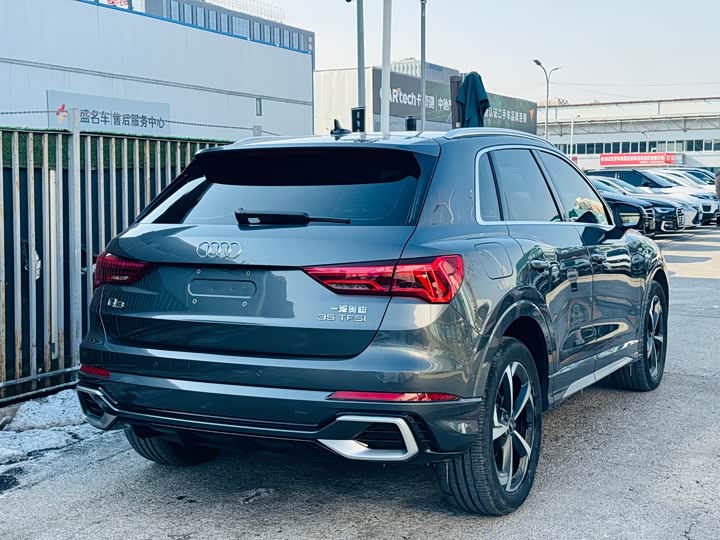 Фото 6 - Audi Q3