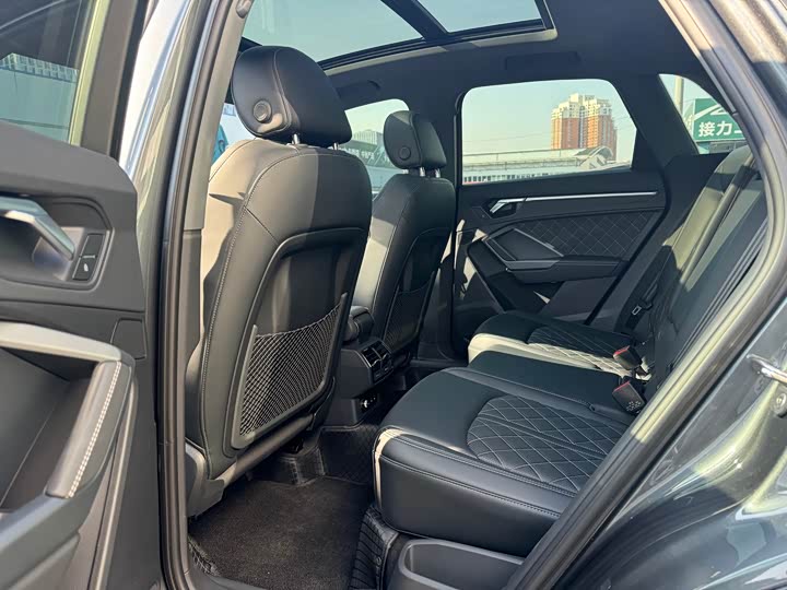 Фото 9 - Audi Q3