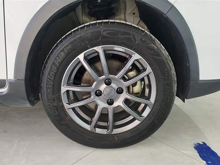 Фото 6 - Geely Vision X3