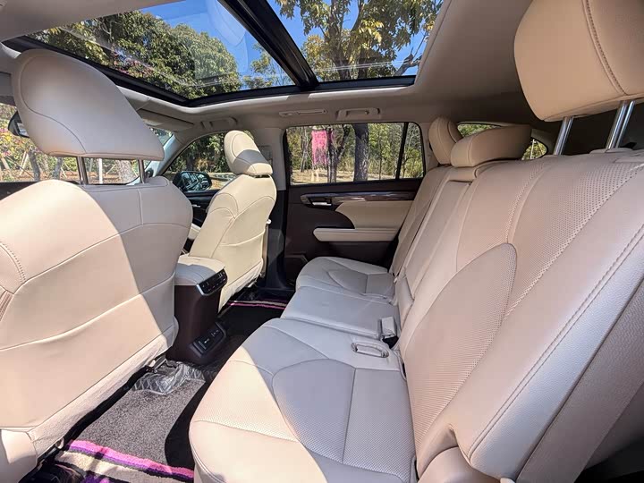 Фото 5 - Toyota Highlander