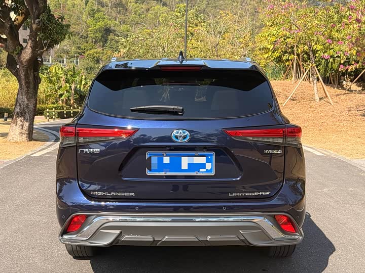 Фото 7 - Toyota Highlander