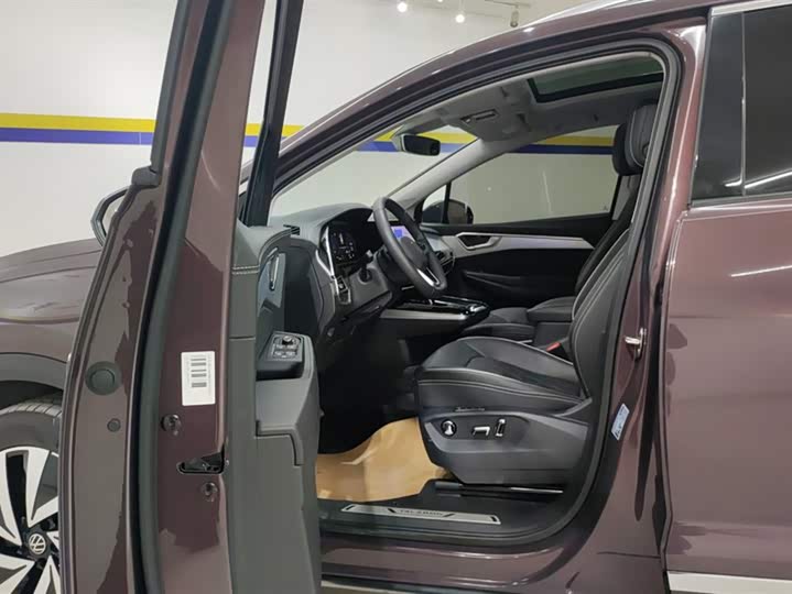 Фото 9 - Volkswagen Talagon