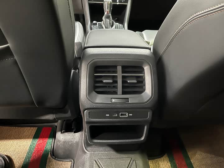 Фото 9 - Volkswagen Tharu