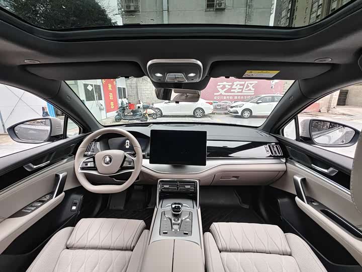 Фото 6 - BYD Tang Hybrid/EV