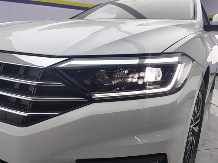 Фото 5 - Volkswagen Sagitar L