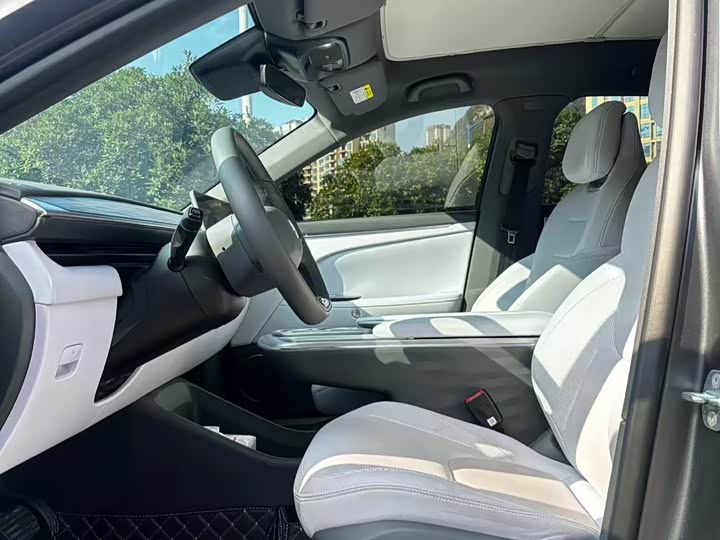 Фото 4 - BAIC Arcfox Alpha T5