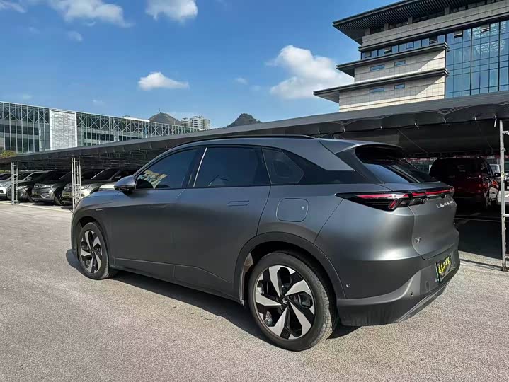 Фото 9 - BAIC Arcfox Alpha T5