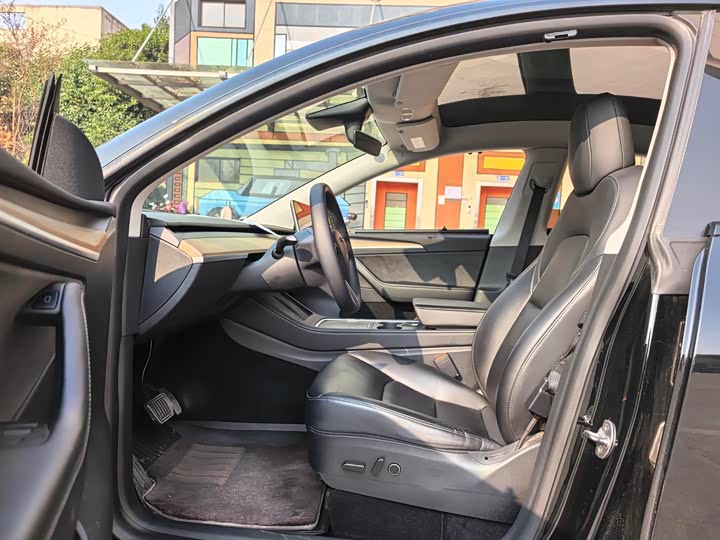 Фото 5 - Tesla Model Y