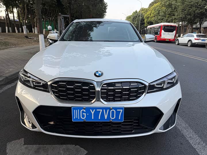 Фото 2 - BMW 3 Series