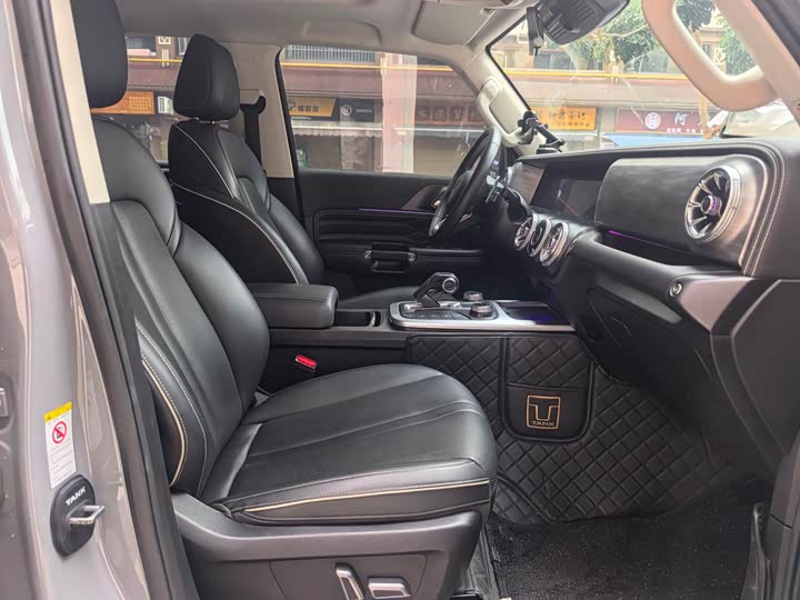 Фото 4 - Tank 300