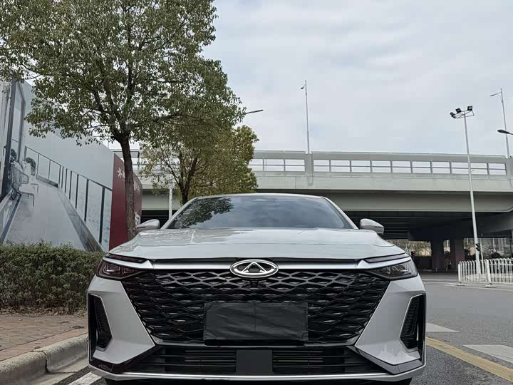 Фото 2 - Chery Arrizo 8