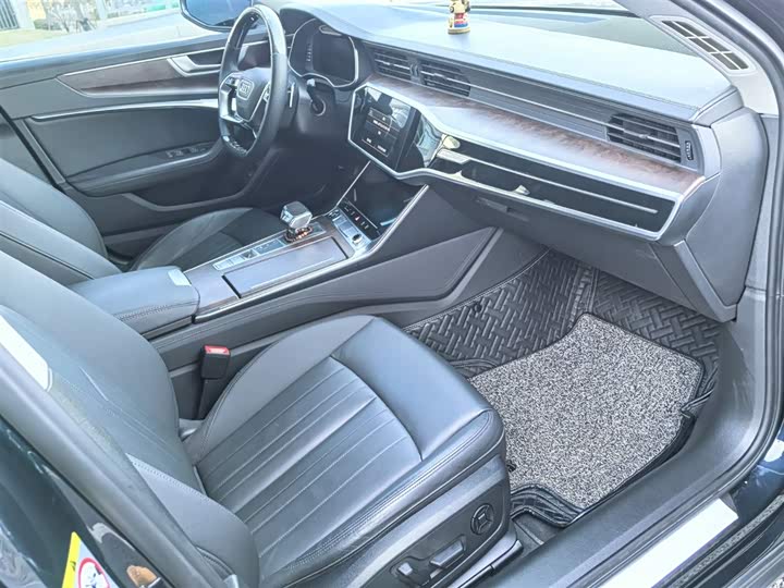 Фото 9 - Audi A6