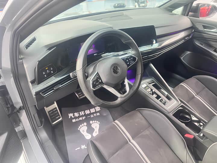 Фото 7 - Volkswagen Golf