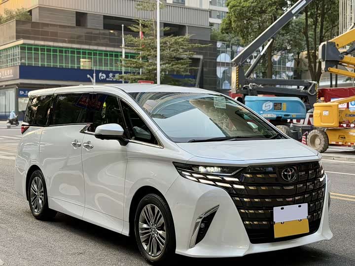 Photo 3 - Toyota Alphard
