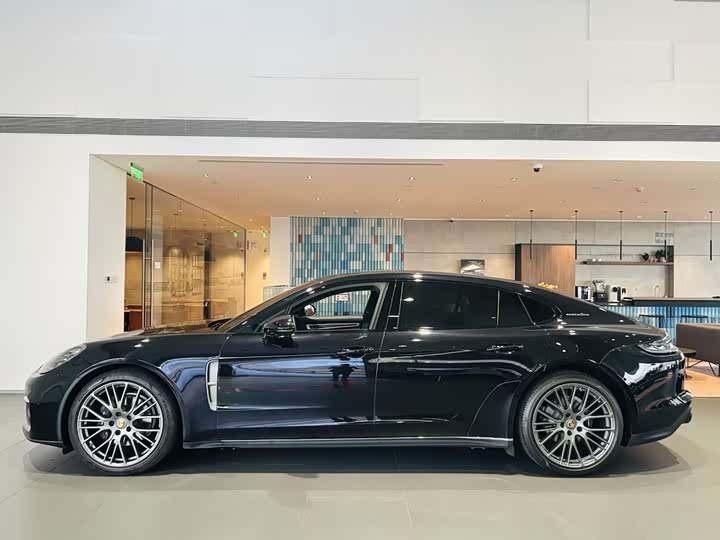 Фото 4 - Porsche Panamera