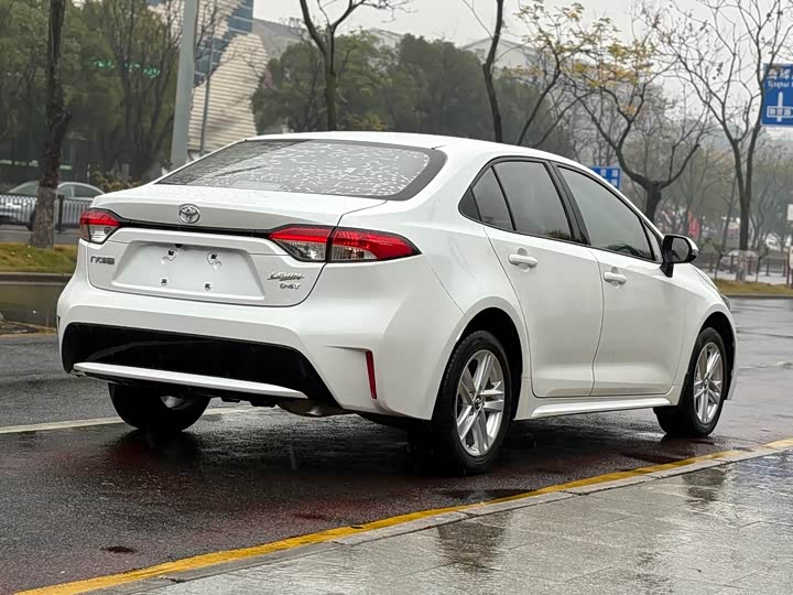 Фото 4 - Toyota Levin