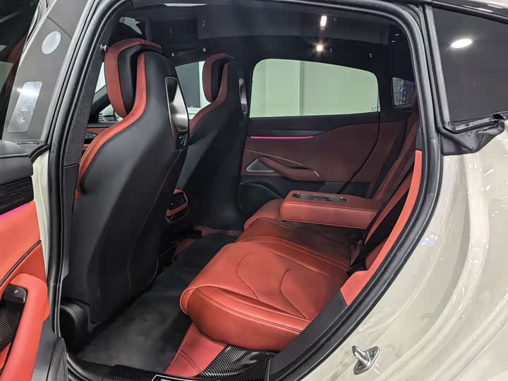 Фото 4 - Xiaomi SU7