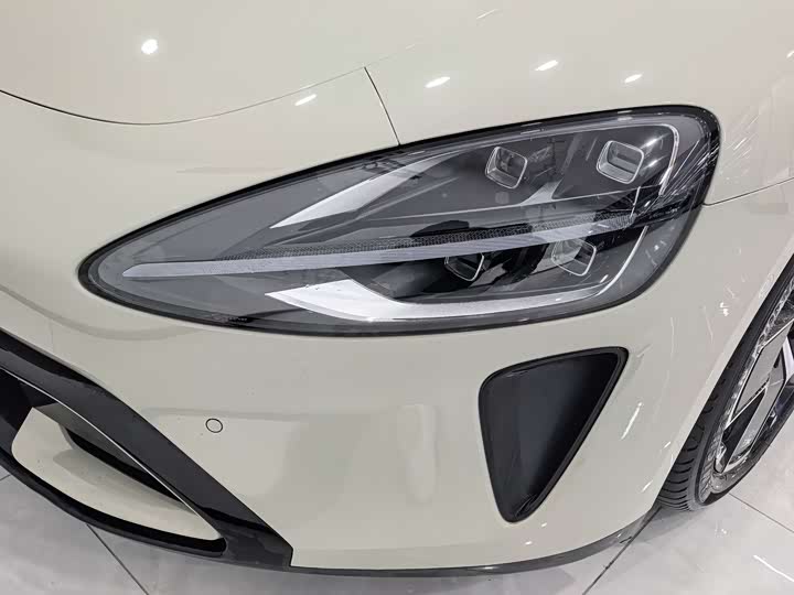 Фото 6 - Xiaomi SU7