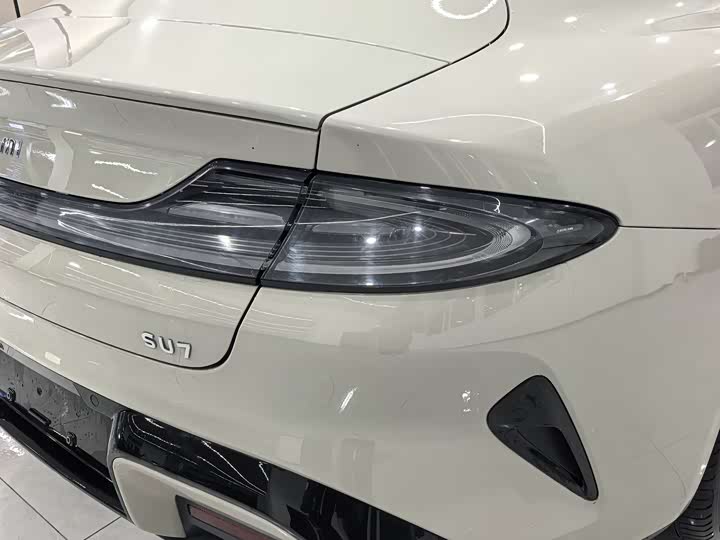 Фото 7 - Xiaomi SU7