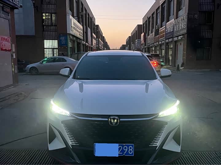 Фото 2 - Changan X5 Plus