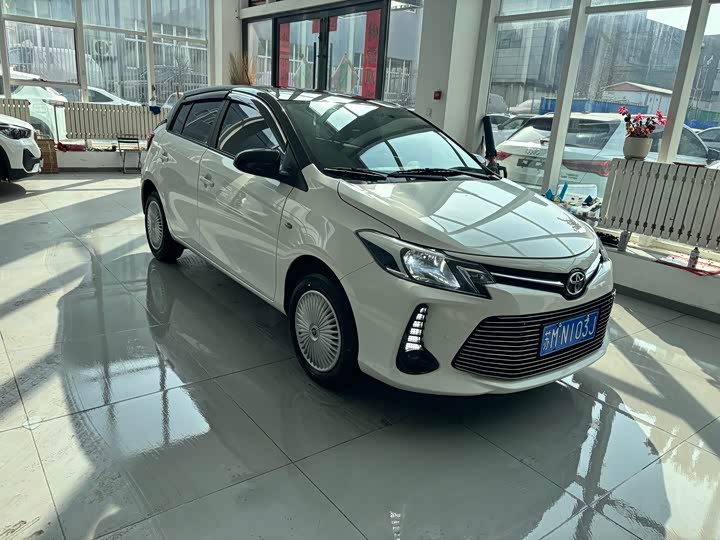 Фото 2 - Toyota Vios FS