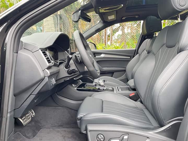 Фото 5 - Audi Q5L