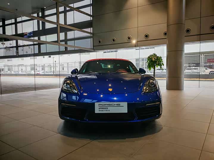 Фото 2 - Porsche 718